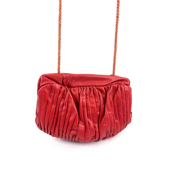 VTG Red Clamshell Clutch Handbag Purse Crossbody Bag Gathered Leather 1970s - Picture 1 of 16
